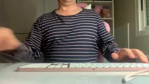 Snapshot of spa_eng chatting on 01-07-26, 09:17 SPA ENG online show from 01-07-26, 09:17