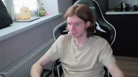 Snapshot of spaisenok chatting on 06-26-26, 03:05 Mike online show from 06-26-26, 03:05