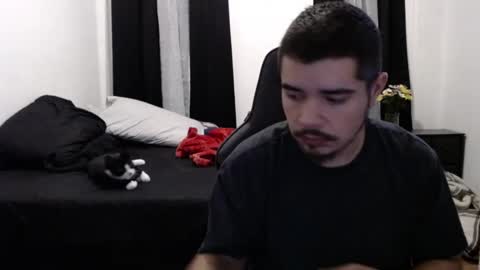 Snapshot of spanishcouple4255 chatting on 10-26-25, 01:00 spanishcouple4255 online show from 10-26-25, 01:00