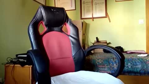 Manu  online show from 10-10-25, 02:05