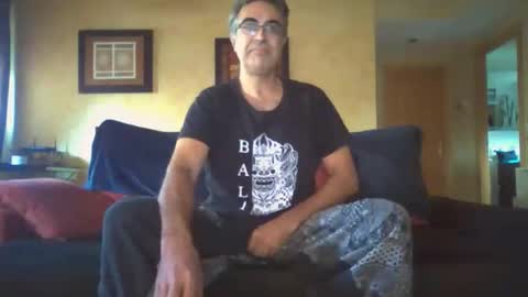 spanishshow online show from 10-22-25, 04:07