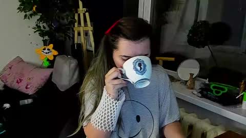 Snapshot of spanking_girls chatting on 12-26-24, 02:44 Evgenia online show from 12-26-24, 02:44