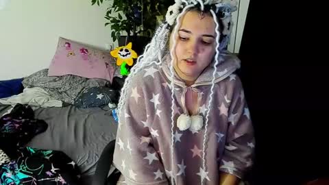 Snapshot of spanking_girls chatting on 01-06-25, 03:09 Evgenia online show from 01-06-25, 03:09