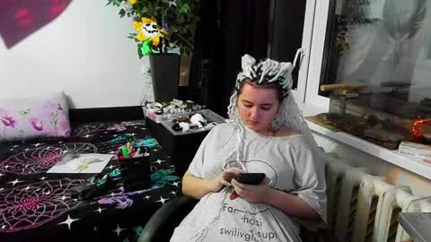 Snapshot of spanking_girls chatting on 01-16-25, 01:48 Evgenia online show from 01-16-25, 01:48