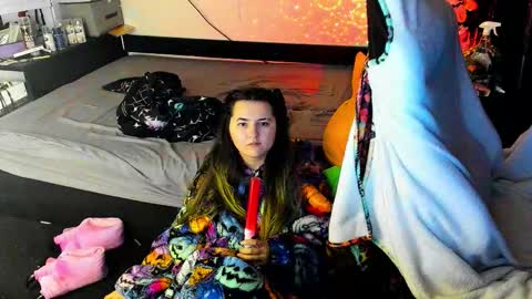 Snapshot of spanking_girls chatting on 11-08-25, 12:22 Evgenia online show from 11-08-25, 12:22