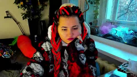 Snapshot of spanking_girls chatting on 12-04-25, 12:14 Evgenia online show from 12-04-25, 12:14