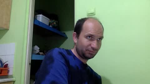 Snapshot of sparei7 chatting on 04-17-26, 08:34 Snaiky online show from 04-17-26, 08:34