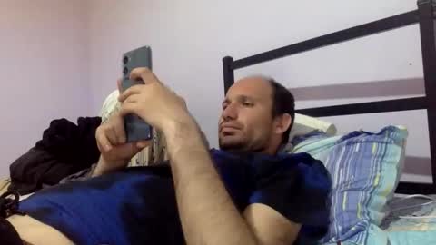 Snapshot of sparei7 chatting on 04-18-26, 08:42 Snaiky online show from 04-18-26, 08:42