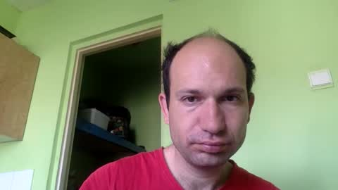 Snapshot of sparei7 chatting on 04-22-26, 09:01 Snaiky online show from 04-22-26, 09:01