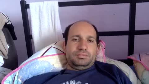 Snapshot of sparei7 chatting on 05-03-26, 10:32 Snaiky online show from 05-03-26, 10:32