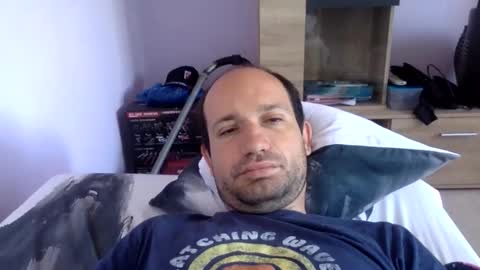 Snapshot of sparei7 chatting on 05-04-26, 08:43 Snaiky online show from 05-04-26, 08:43
