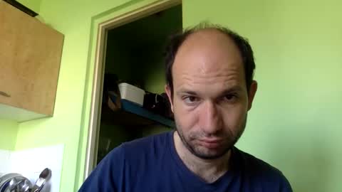 Snapshot of sparei7 chatting on 05-05-26, 09:28 Snaiky online show from 05-05-26, 09:28