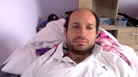 Snapshot of sparei7 chatting on 05-07-26, 11:59 Snaiky online show from 05-07-26, 11:59