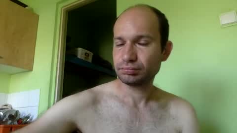 Snapshot of sparei7 chatting on 06-25-26, 09:03 Snaiky online show from 06-25-26, 09:03