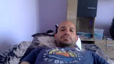 Snapshot of sparei7 chatting on 07-06-26, 03:25 Snaiky online show from 07-06-26, 03:25