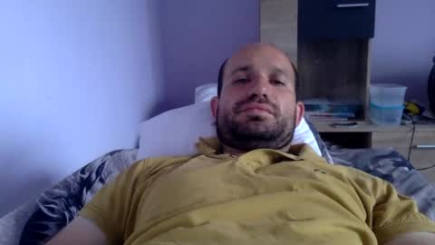 Snapshot of sparei7 chatting on 07-12-26, 02:19 Snaiky online show from 07-12-26, 02:19