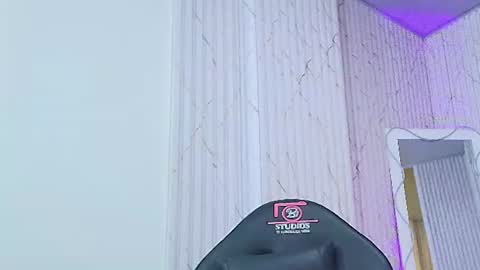 spark_tay online show from 06-10-26, 02:45