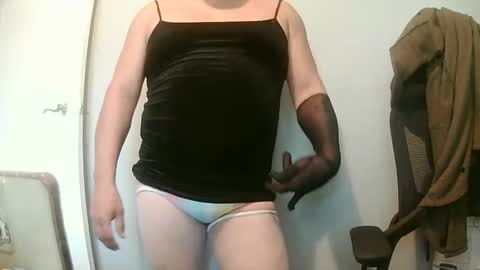 Snapshot of sparkles859037 chatting on 11-23-25, 07:35 sparkles859037 online show from 11-23-25, 07:35