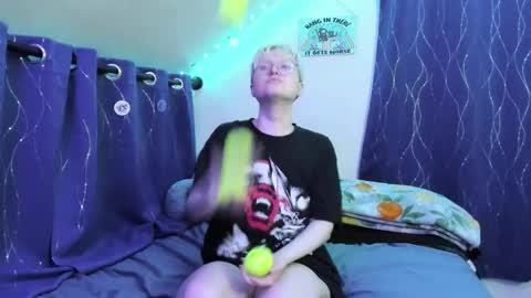 Atticus Pendragon online show from 11-18-25, 06:12