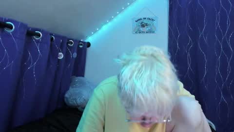 Atticus Pendragon online show from 11-29-25, 05:21