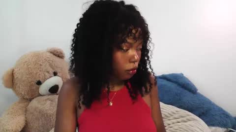 Snapshot of sparklingsoleil chatting on 09-13-25, 08:52 Soleil online show from 09-13-25, 08:52