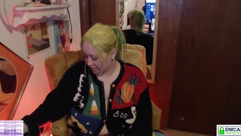 sparklybisexual online show from 10-25-25, 11:43