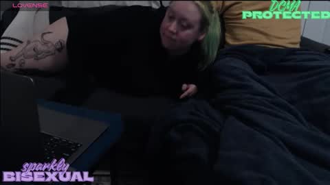 sparklybisexual online show from 12-14-25, 06:30