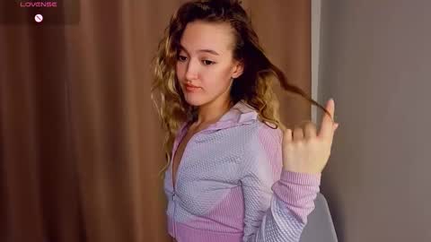 Snapshot of sparkusha chatting on 02-22-26, 03:43 Mary online show from 02-22-26, 03:43