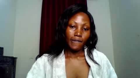Snapshot of specialebonie chatting on 12-16-25, 07:30 specialebonie online show from 12-16-25, 07:30
