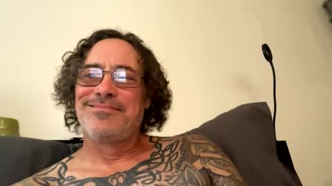 Snapshot of specter1972 chatting on 02-14-26, 02:47 specter1972 online show from 02-14-26, 02:47