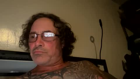 Snapshot of specter1972 chatting on 03-18-26, 01:31 specter1972 online show from 03-18-26, 01:31