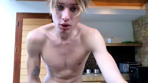 Sasha --  online show from 03-22-26, 11:30