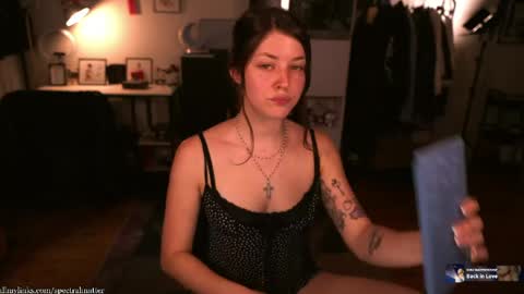 m online show from 04-17-26, 08:34