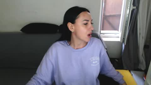 Carla online show from 04-05-26, 03:42