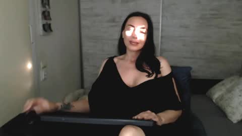 Snapshot of spicemint chatting on 05-07-26, 03:50 Carla online show from 05-07-26, 03:50