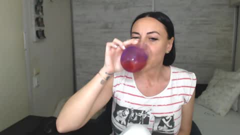 Snapshot of spicemint chatting on 05-16-26, 03:55 Carla online show from 05-16-26, 03:55