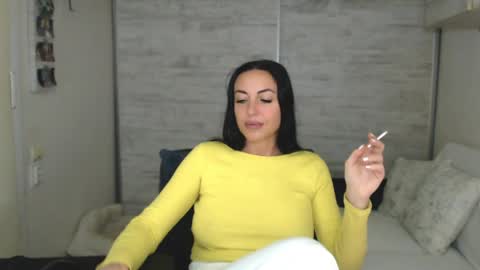 Snapshot of spicemint chatting on 05-21-26, 02:35 Carla online show from 05-21-26, 02:35