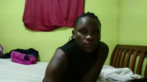 spicy_bella69 online show from 05-16-26, 07:45