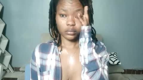 Snapshot of spicy_kerrine chatting on 03-06-25, 09:25 Spicy kerrine online show from 03-06-25, 09:25