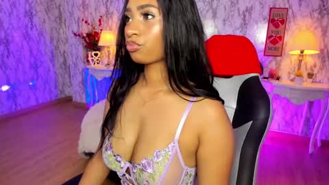 Snapshot of spicyamelia chatting on 02-19-25, 01:17 Amelia GTM-5 817 IG Spicychoco am online show from 02-19-25, 01:17