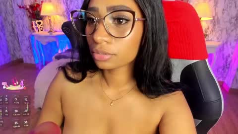 Snapshot of spicyamelia chatting on 02-19-25, 04:22 Amelia GTM-5 817 IG Spicychoco am online show from 02-19-25, 04:22