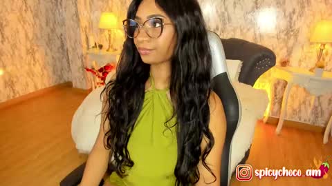 Snapshot of spicyamelia chatting on 03-10-25, 02:05 Amelia GTM-5 817 IG Spicychoco am online show from 03-10-25, 02:05