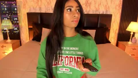 Snapshot of spicyamelia chatting on 10-26-25, 12:22 Amelia GTM-5 817 IG Spicychoco am online show from 10-26-25, 12:22