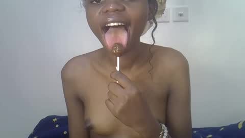 Snapshot of spicybobolishia_ chatting on 04-16-26, 09:39 Bobo online show from 04-16-26, 09:39