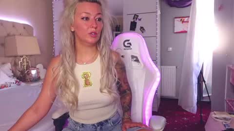 Alicia online show from 08-03-26, 05:06