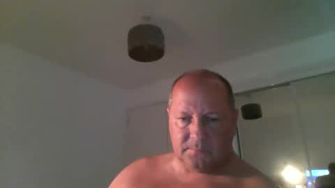Snapshot of spidey1051a chatting on 06-05-26, 11:27 spidey1051a online show from 06-05-26, 11:27