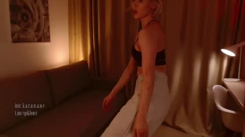 Elizabeth online show from 02-26-25, 05:50