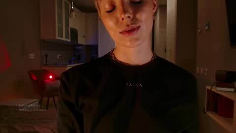 Elizabeth online show from 11-10-25, 02:38