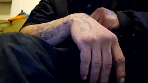 Snapshot of spitface7st907944 chatting on 12-24-24, 11:17 Lil blue devil online show from 12-24-24, 11:17