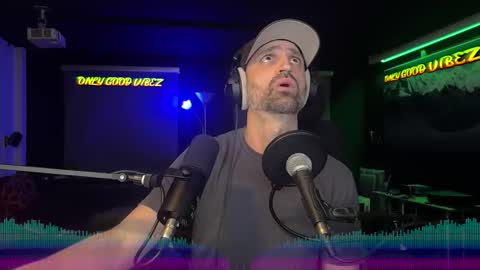 Snapshot of splivke chatting on 11-22-25, 01:04 Splivke online show from 11-22-25, 01:04